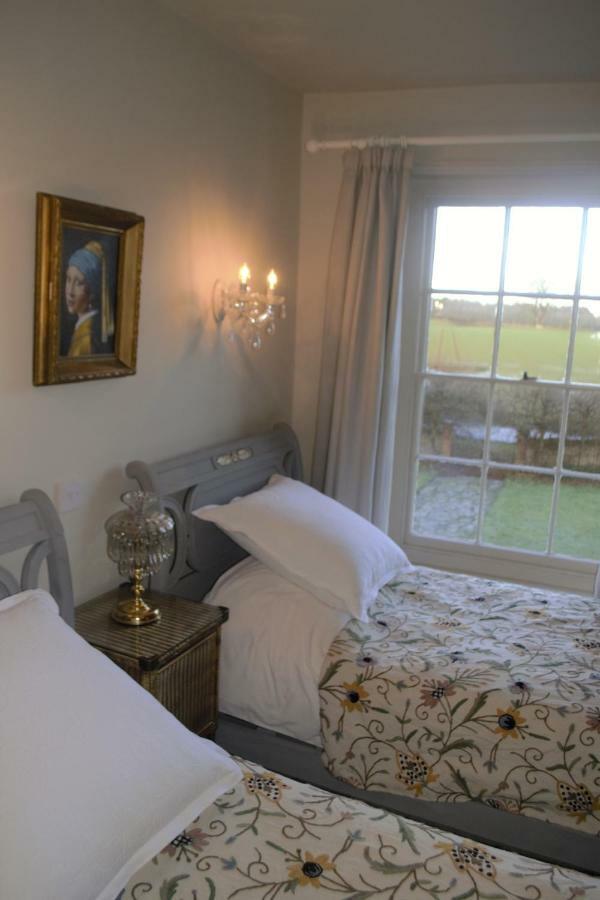 Sankence Lodge B&B Елшъм Екстериор снимка
